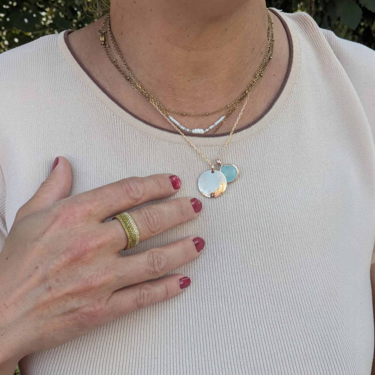 Bague dorée, carrée en acier inoxydable, non réglable, avec strass verts