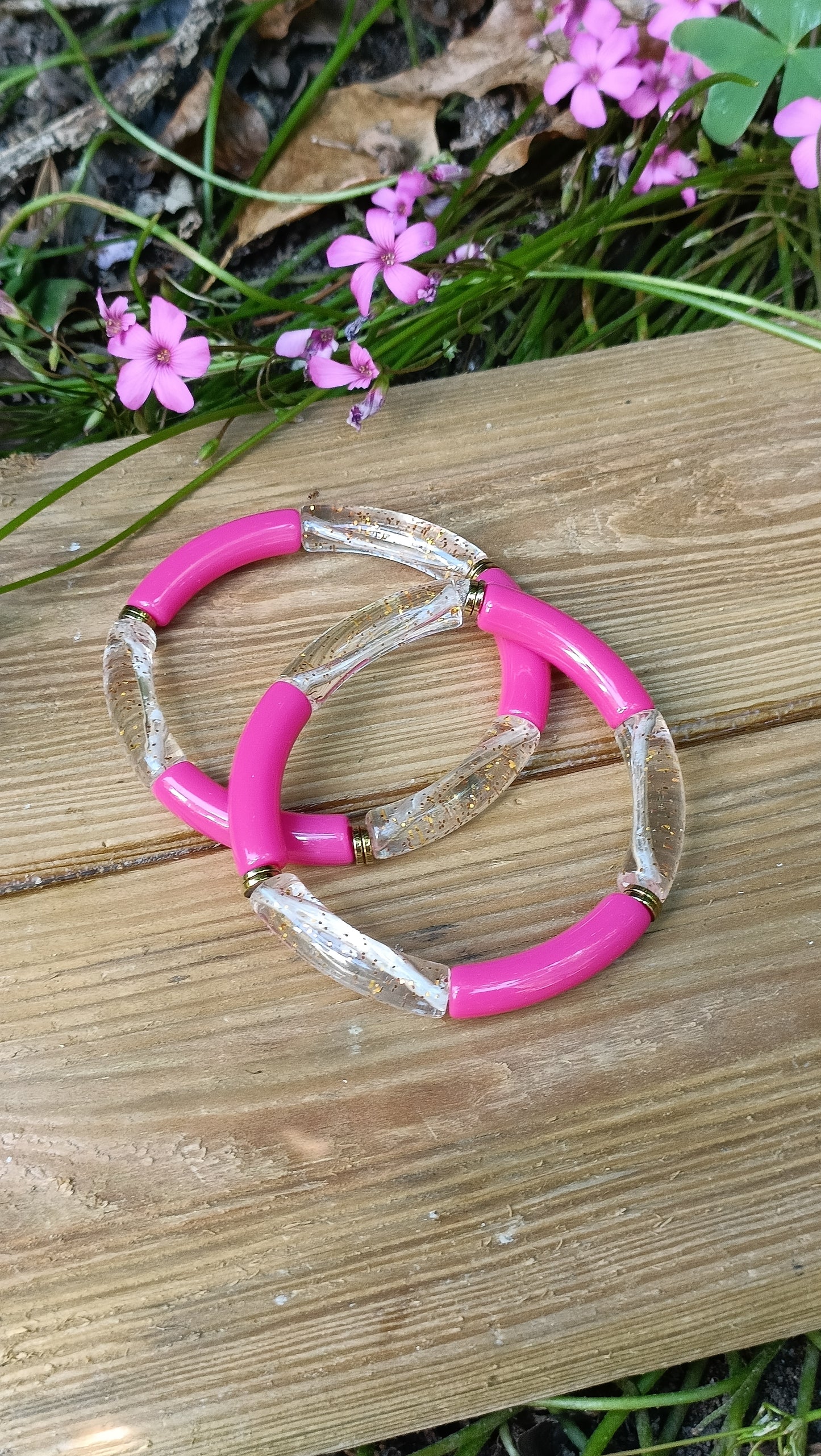 Bracelet tubes fins fushia et doré pailleté