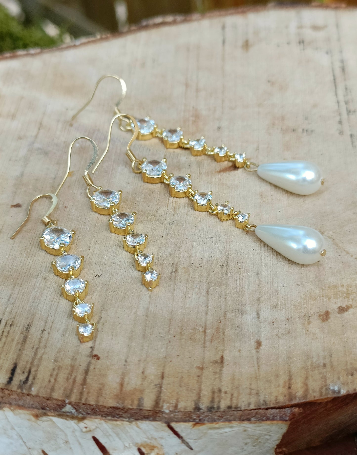 Cyriane, les boucles d'oreilles percées ou clips 18K et zircons cubiques