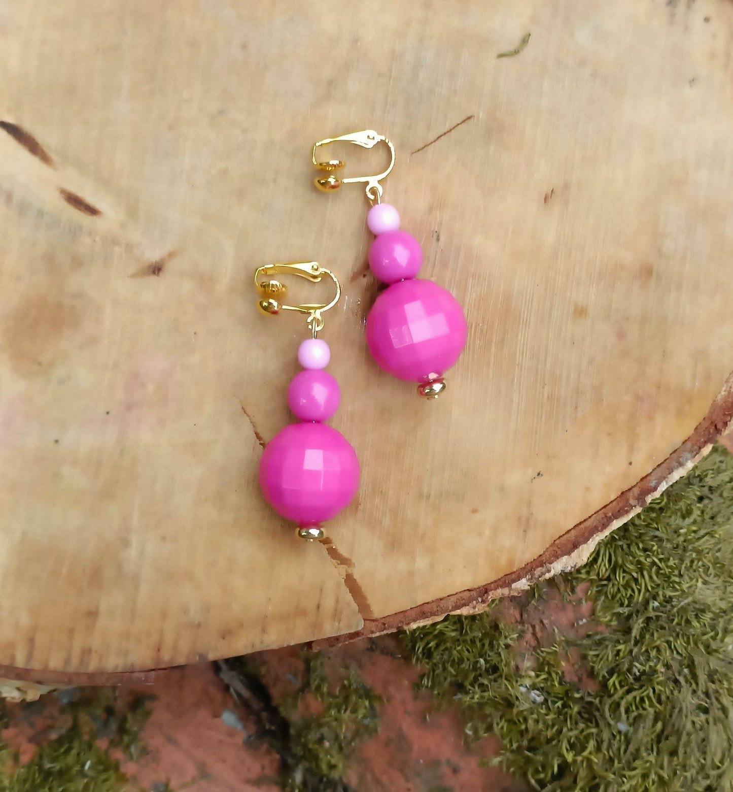 Emma, les boucles d'oreilles perles fushia et rose pâle