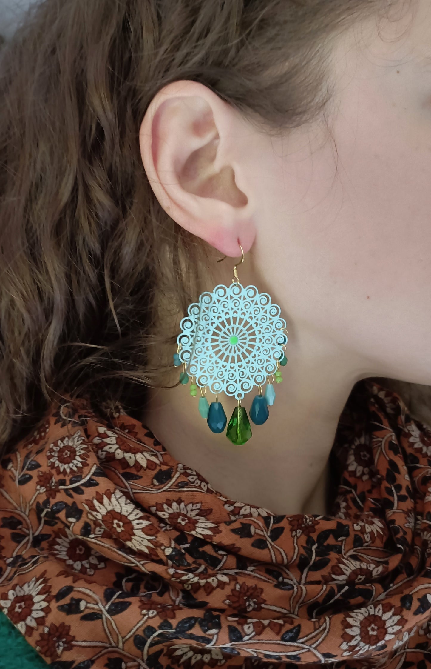 Grandes boucles d'oreilles vert d'eau et verts, en percées ou clips