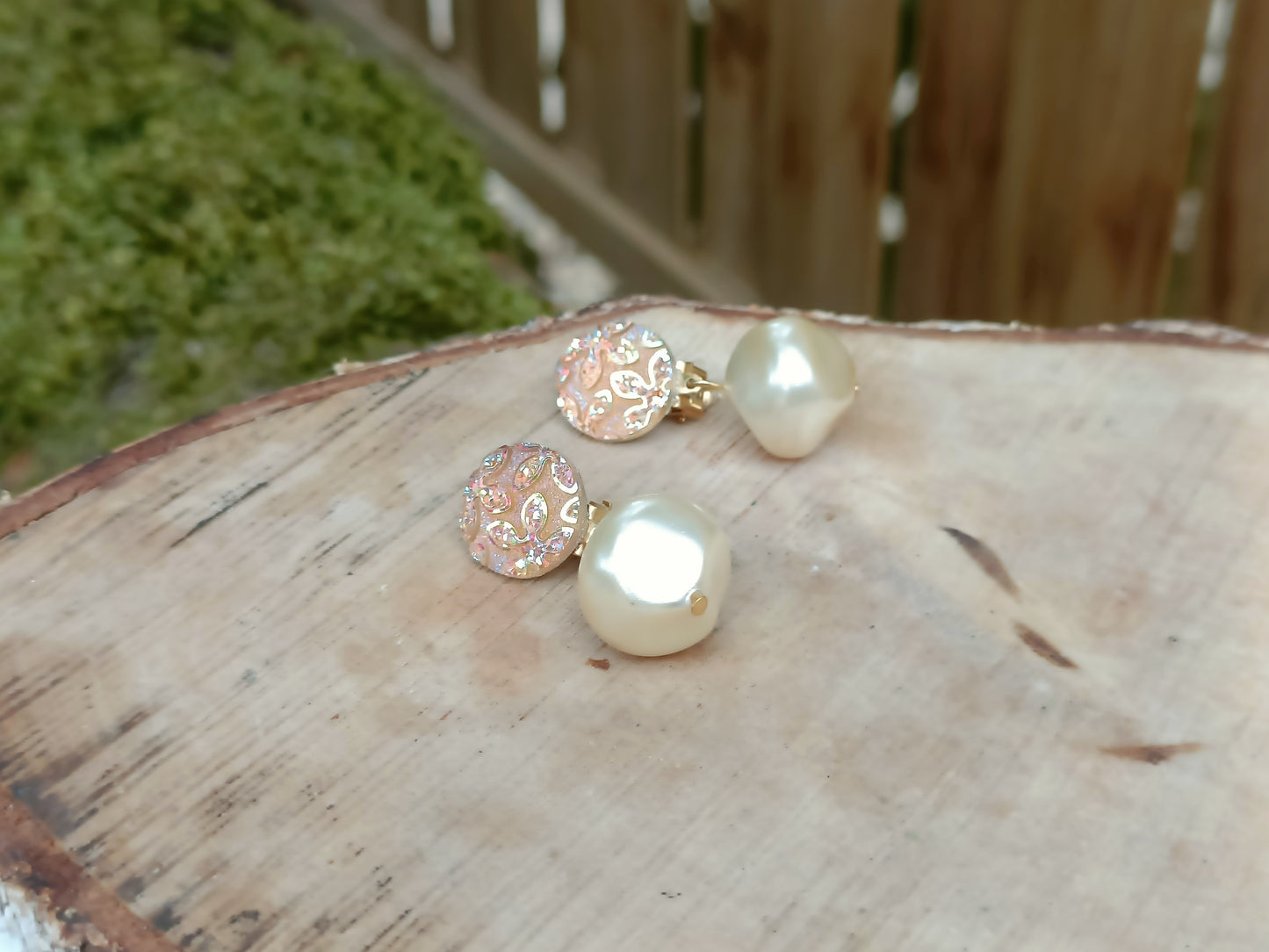Hombeline, les boucles d'oreilles clips perles baroques