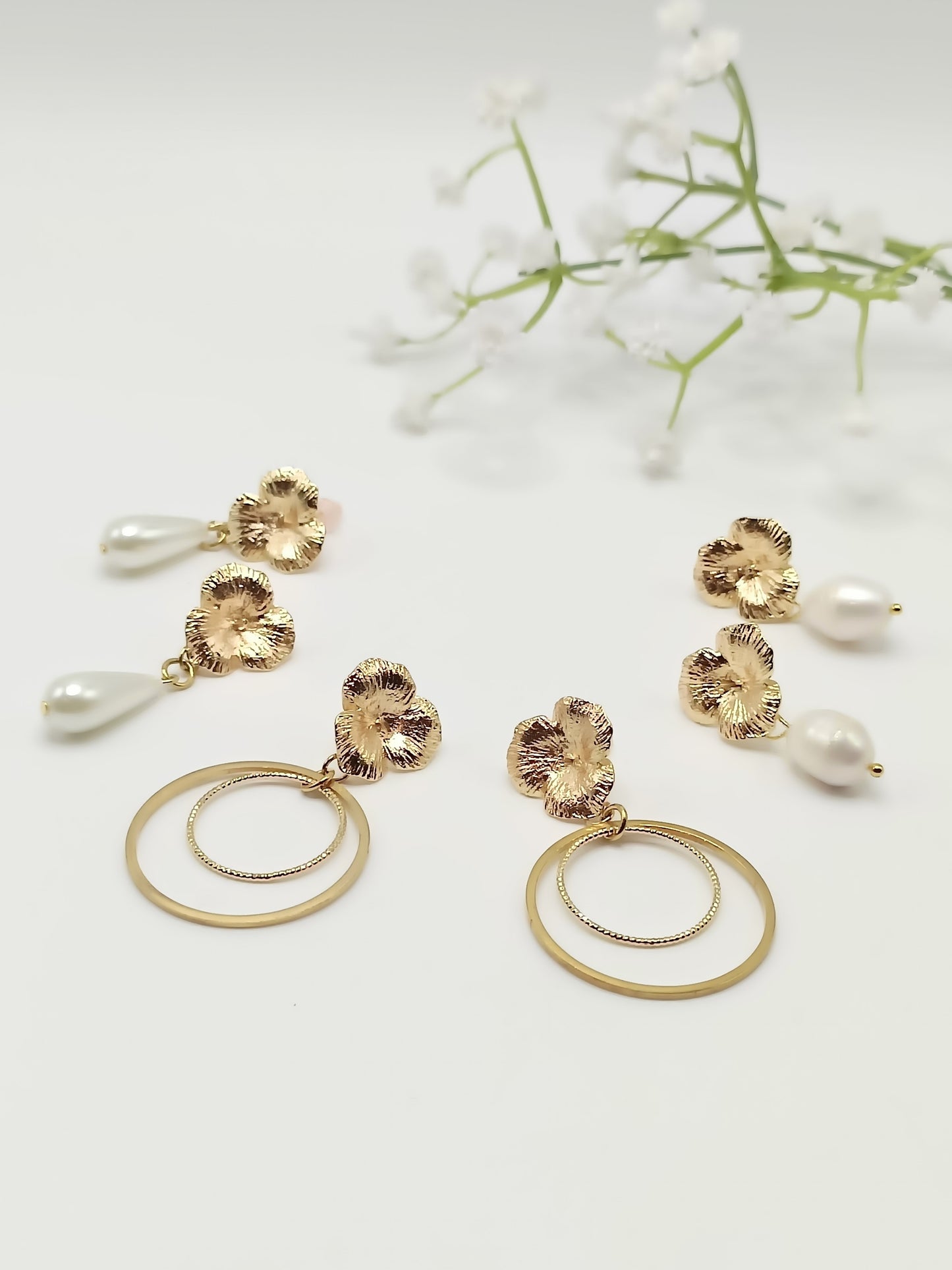 Iris, les boucles d'oreilles dorées 18K