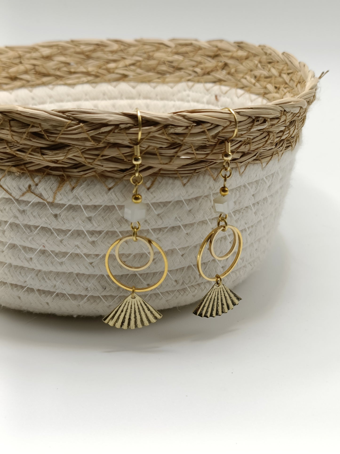 Les Eventails dorés