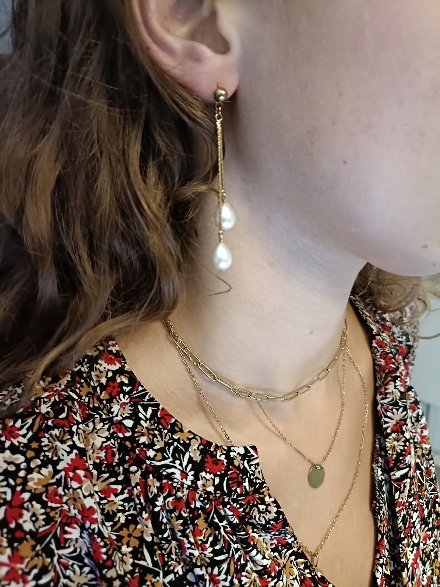 Palmyre, les boucles d'oreilles pendantes 18K et perles gouttes