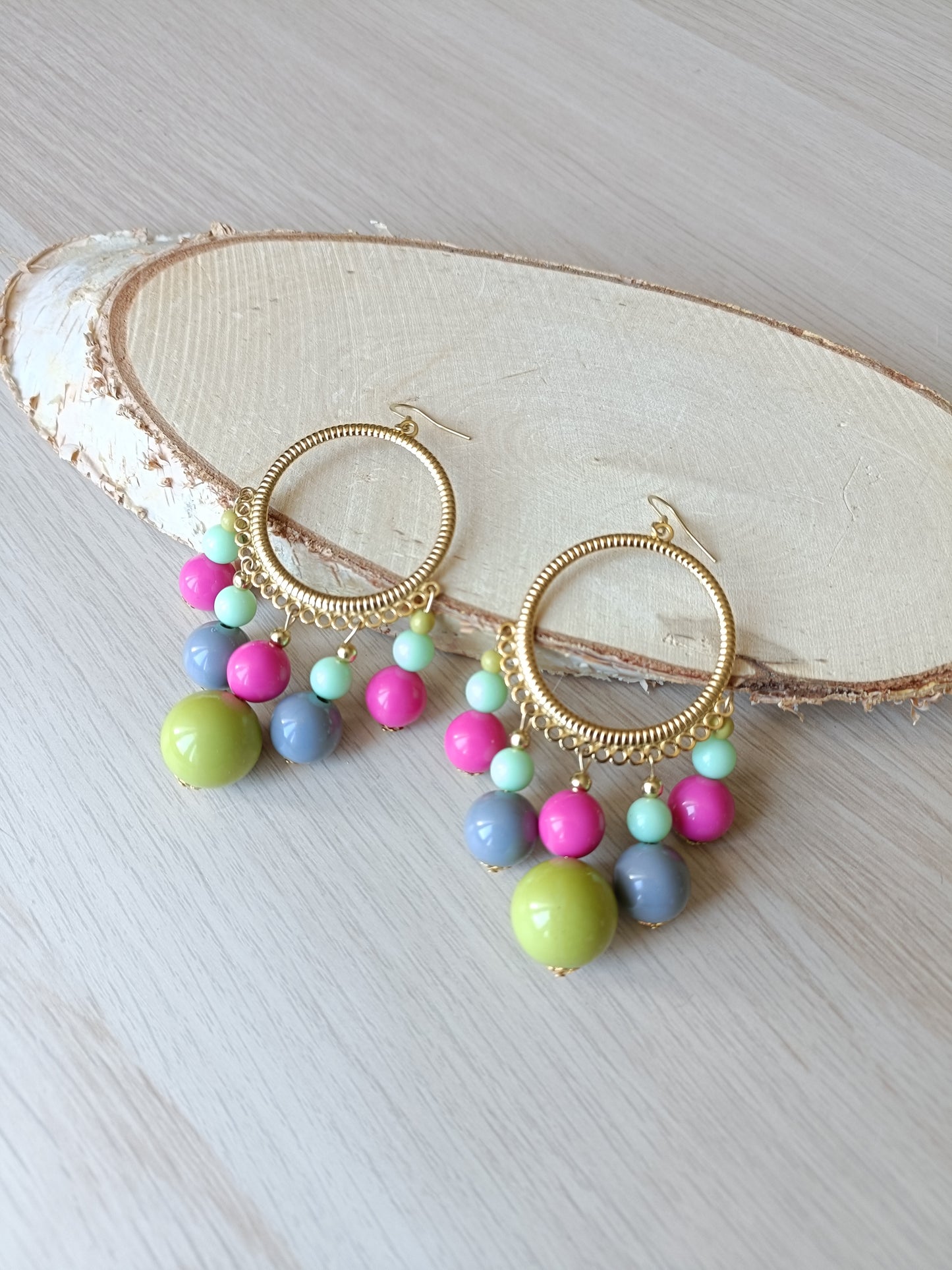 Ysambre, les grandes boucles d'oreilles dorées or fin et colorées