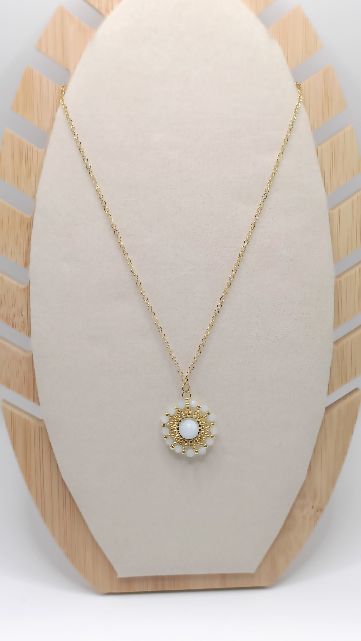 sautoir doré en acier inoxydable, aigue marine et petites perles dorées en rocaille japonaise