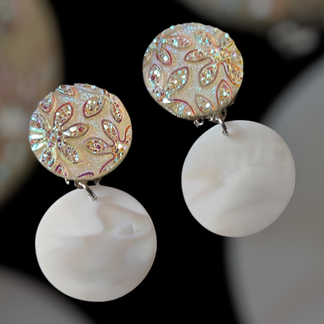 Colombe, boucles d'oreilles clips fleurs irisées