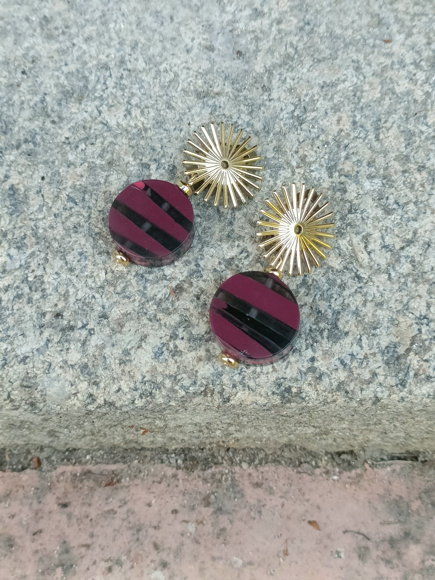 Boucles d'oreilles clips soleil dorés or fin, rose, noir, gris