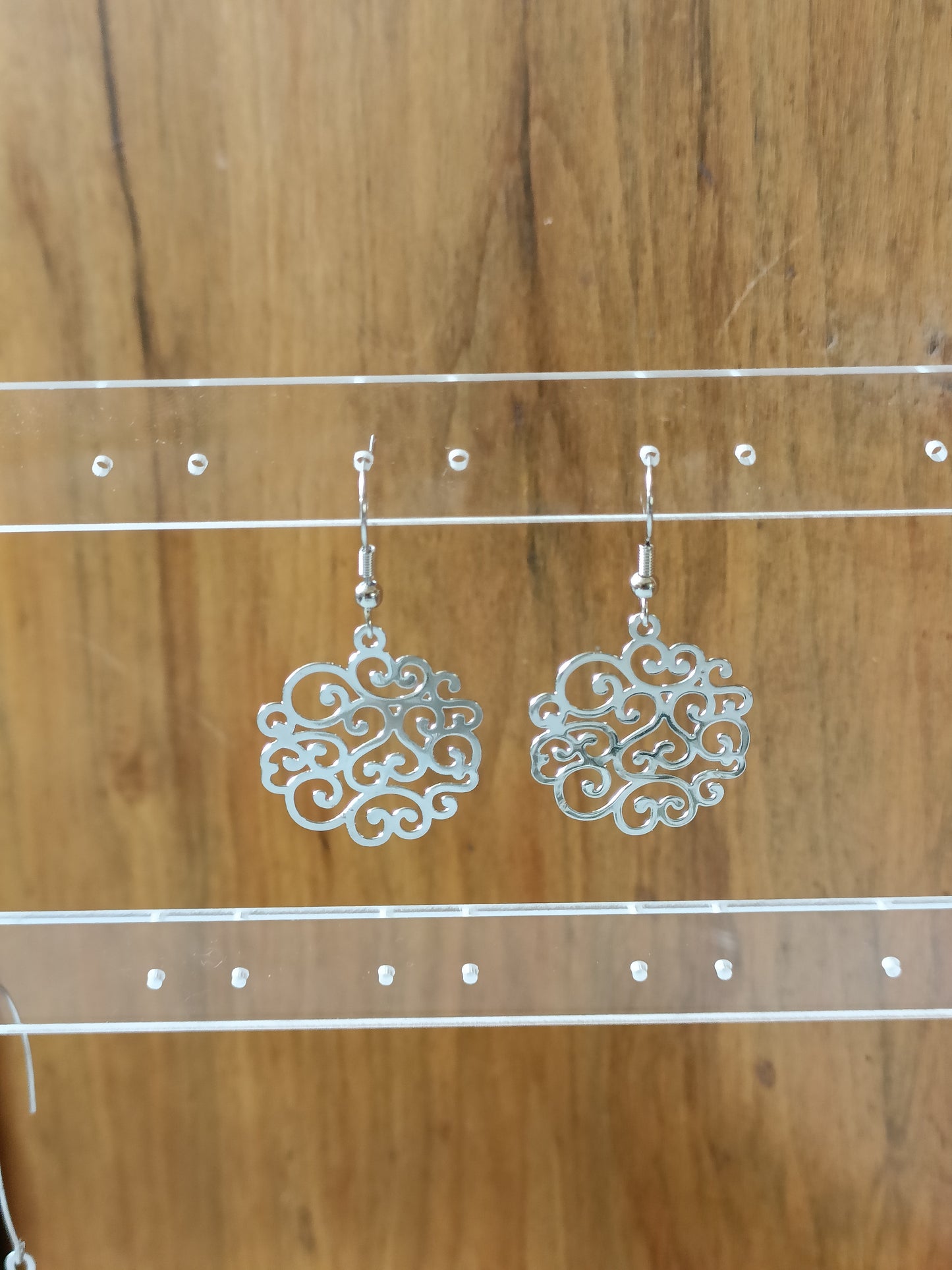 Boucles d'oreilles ciselées argentées