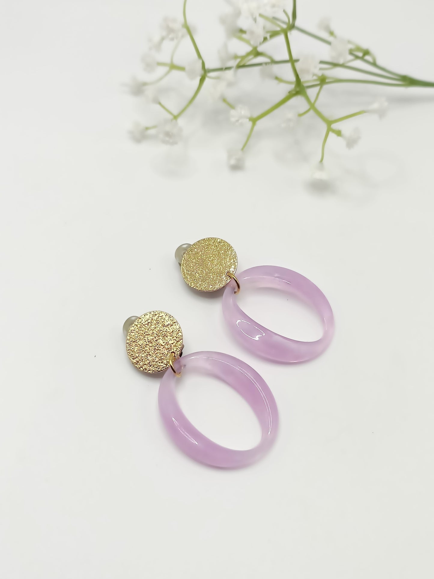 Cadix, boucles d'oreilles clips dorées et parme 
