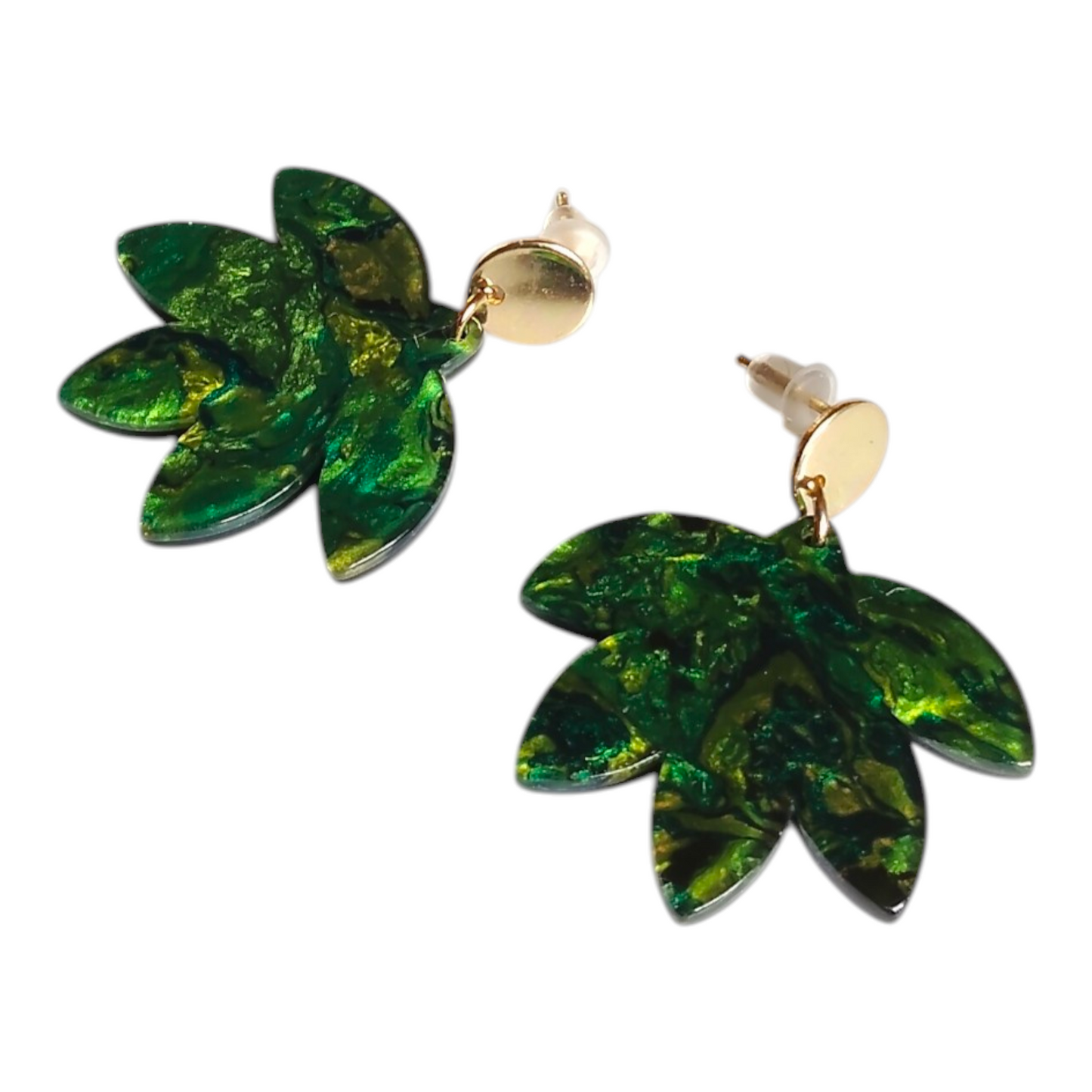 Chloris, les petites boucles d'oreilles feuilles vertes