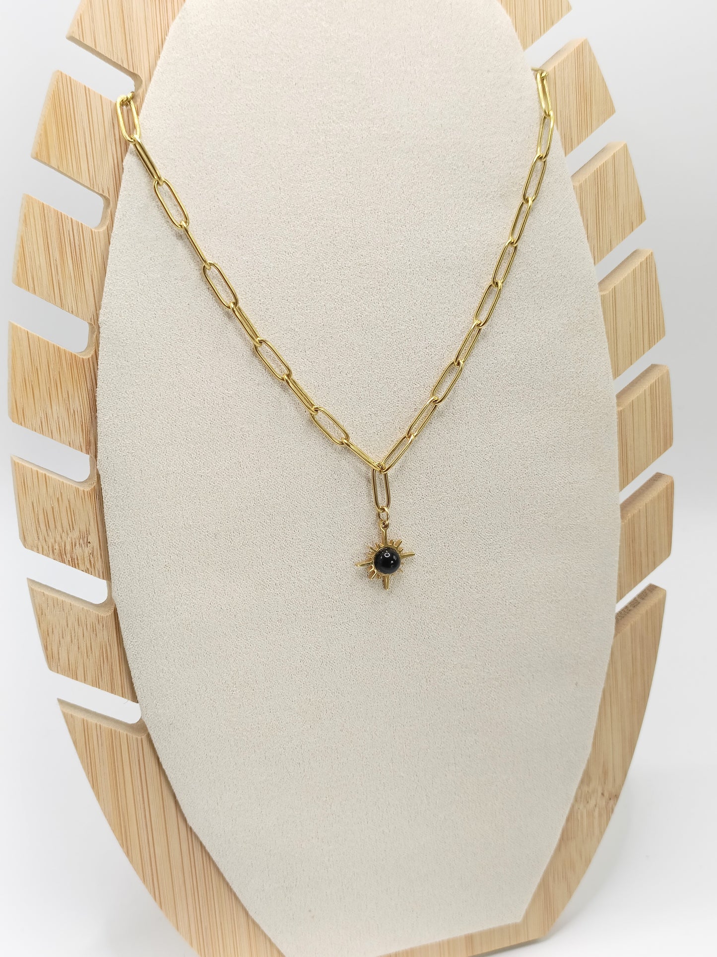 Collier court doré en acier inoxydable et howlite noire, forme soleil, 44 cm de long, ou plus sur demande 