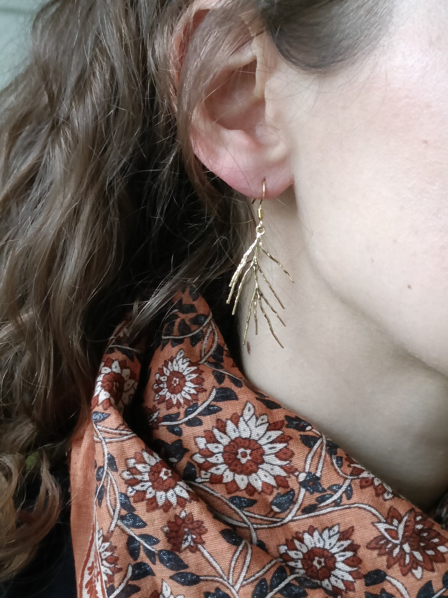 Corail, les boucles d'oreilles dorées 18K