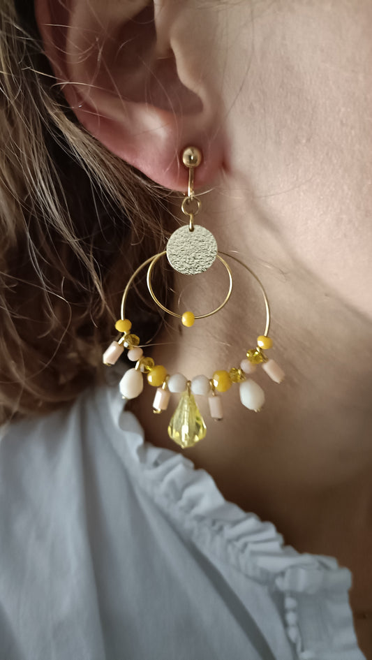 Créoles dorées, en percées ou clips, jaune et rose saumoné