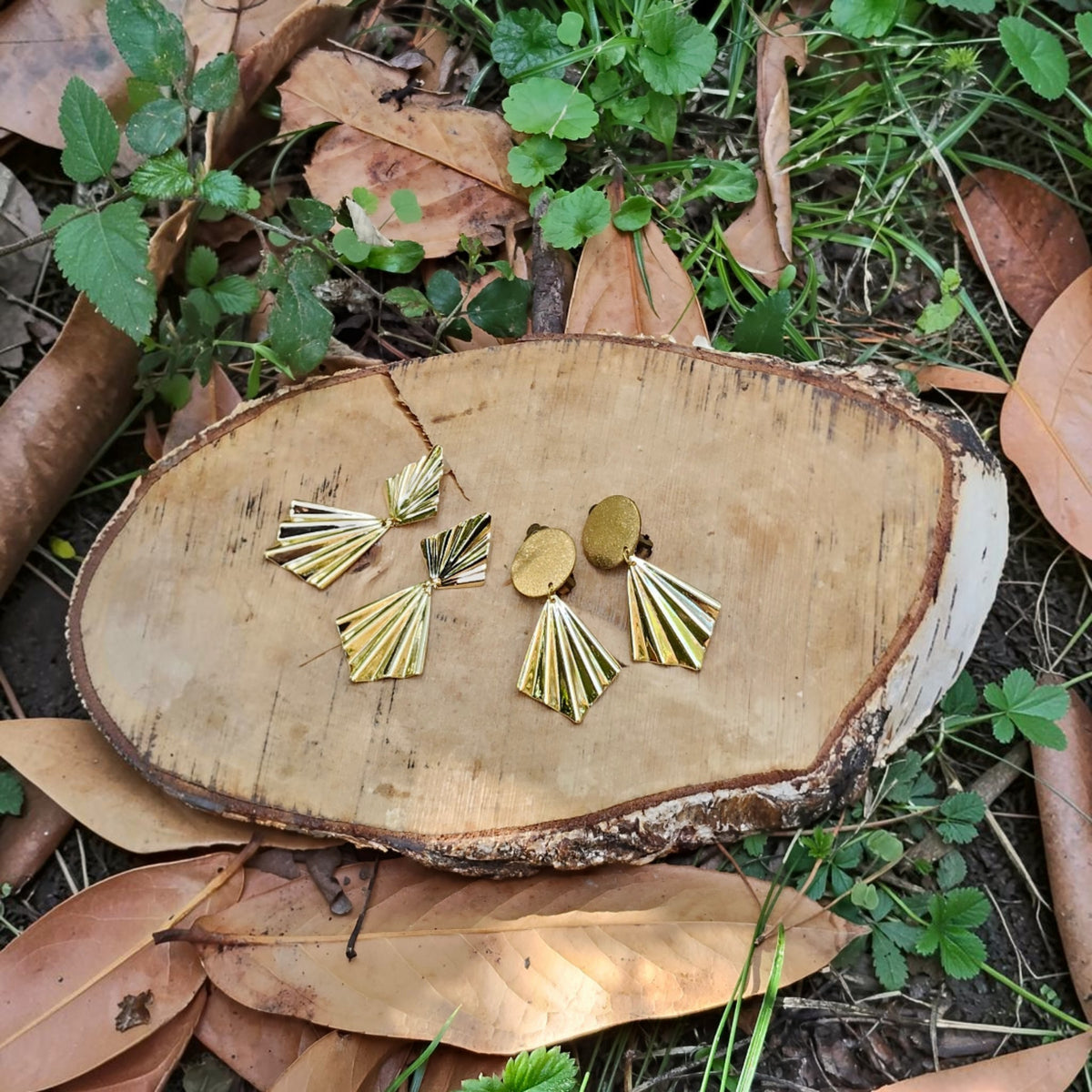Fabiola, les boucles d'oreilles clips géométriques dorées à l'or fin
