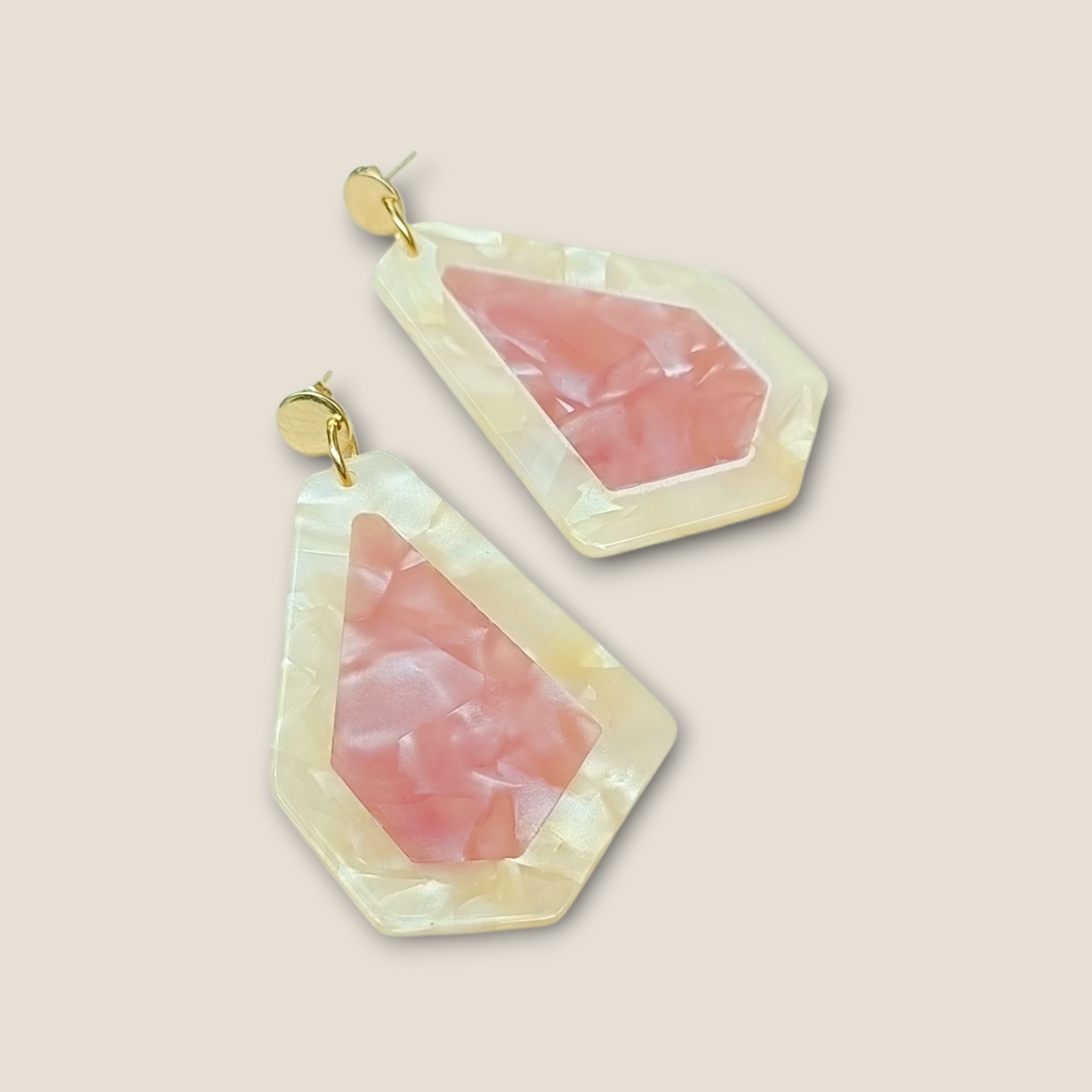 Polygone, les grandes boucles d'oreilles sable terracotta marbré, à puces ou clips