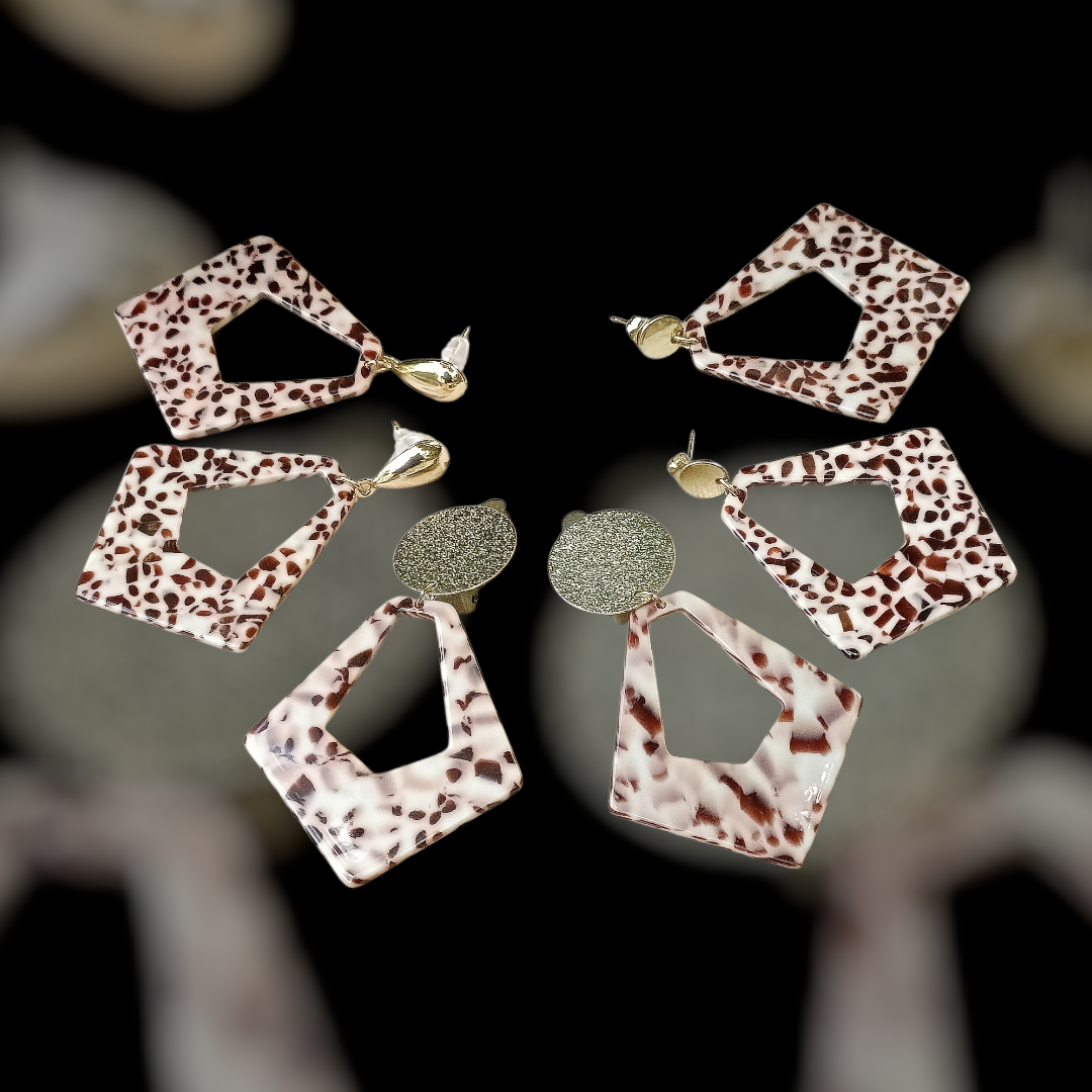 Maelle, les boucles d'oreilles léopard puces dorées or fin ou clips