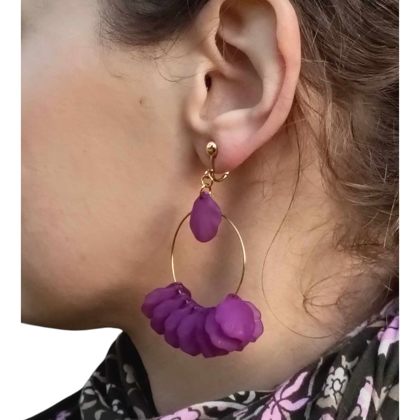 Paola, les boucles d'oreilles pétales colorés, différents modèles, crochets ou clips
