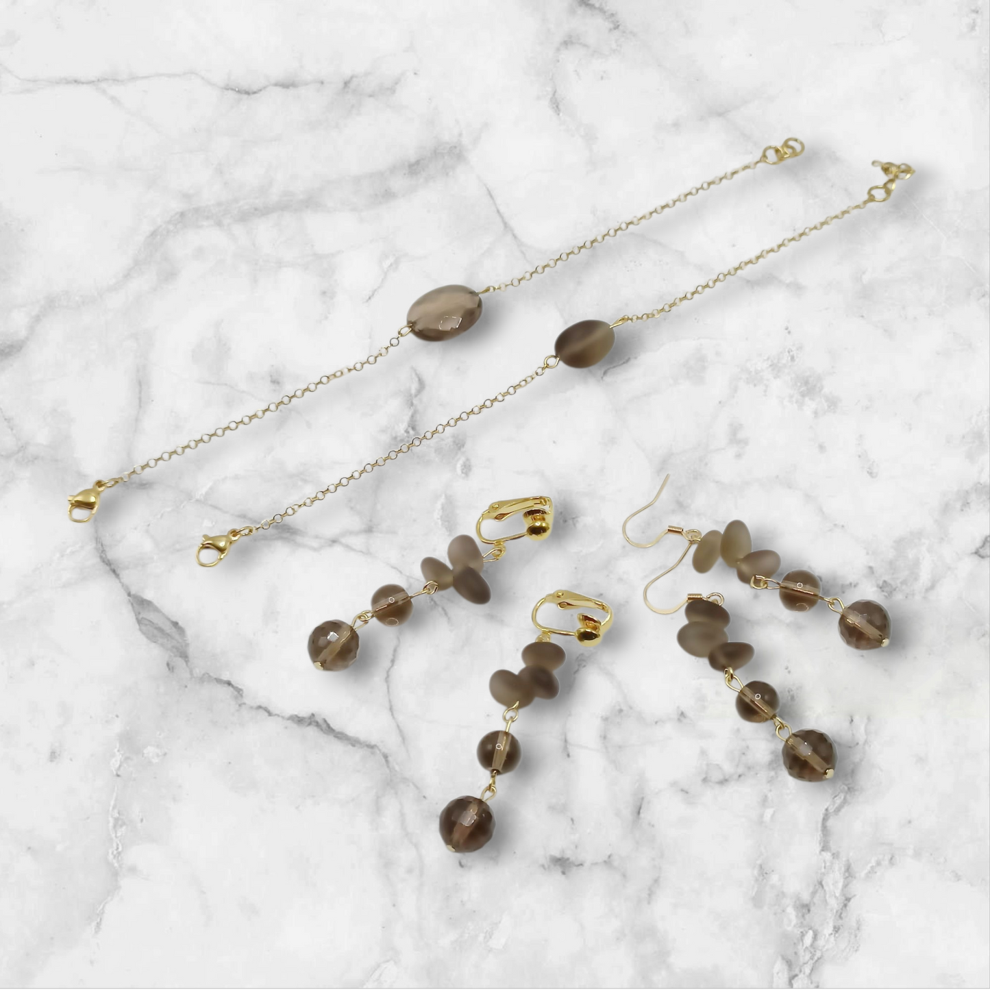 Roxane, les boucles d'oreilles pendantes en quartz fumé