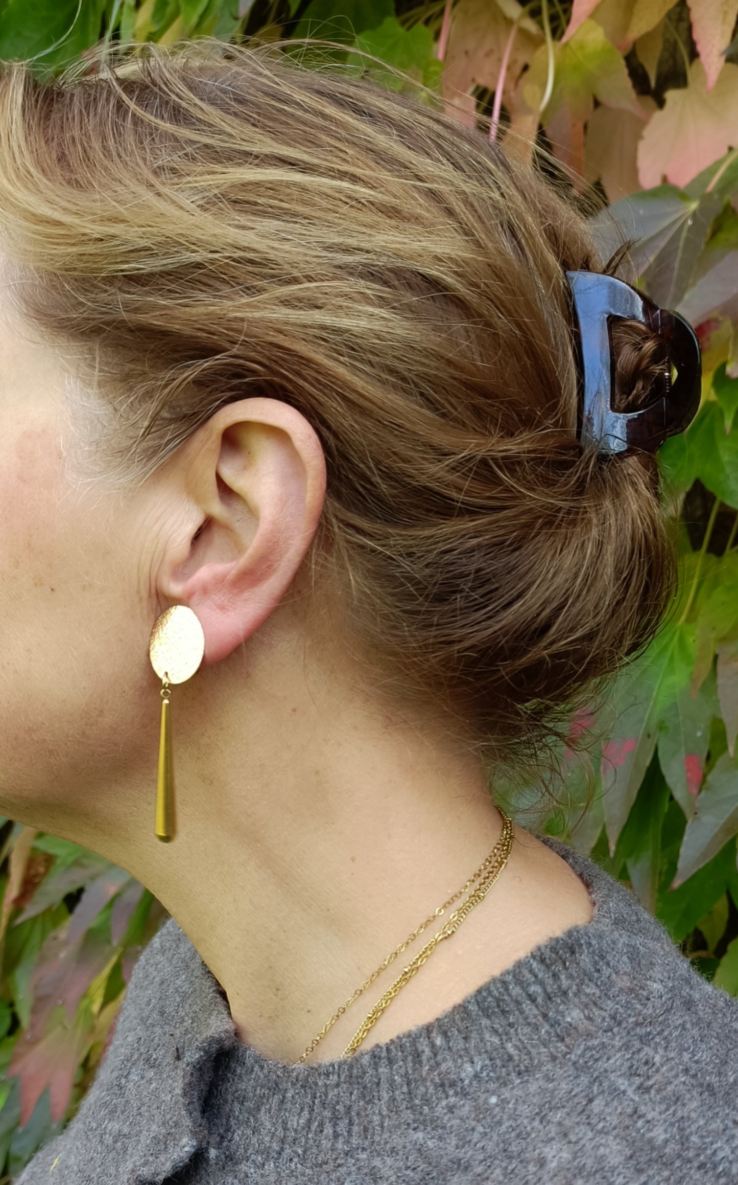 Sabine, les longues boucles d'oreilles gouttes clips dorées or fin 