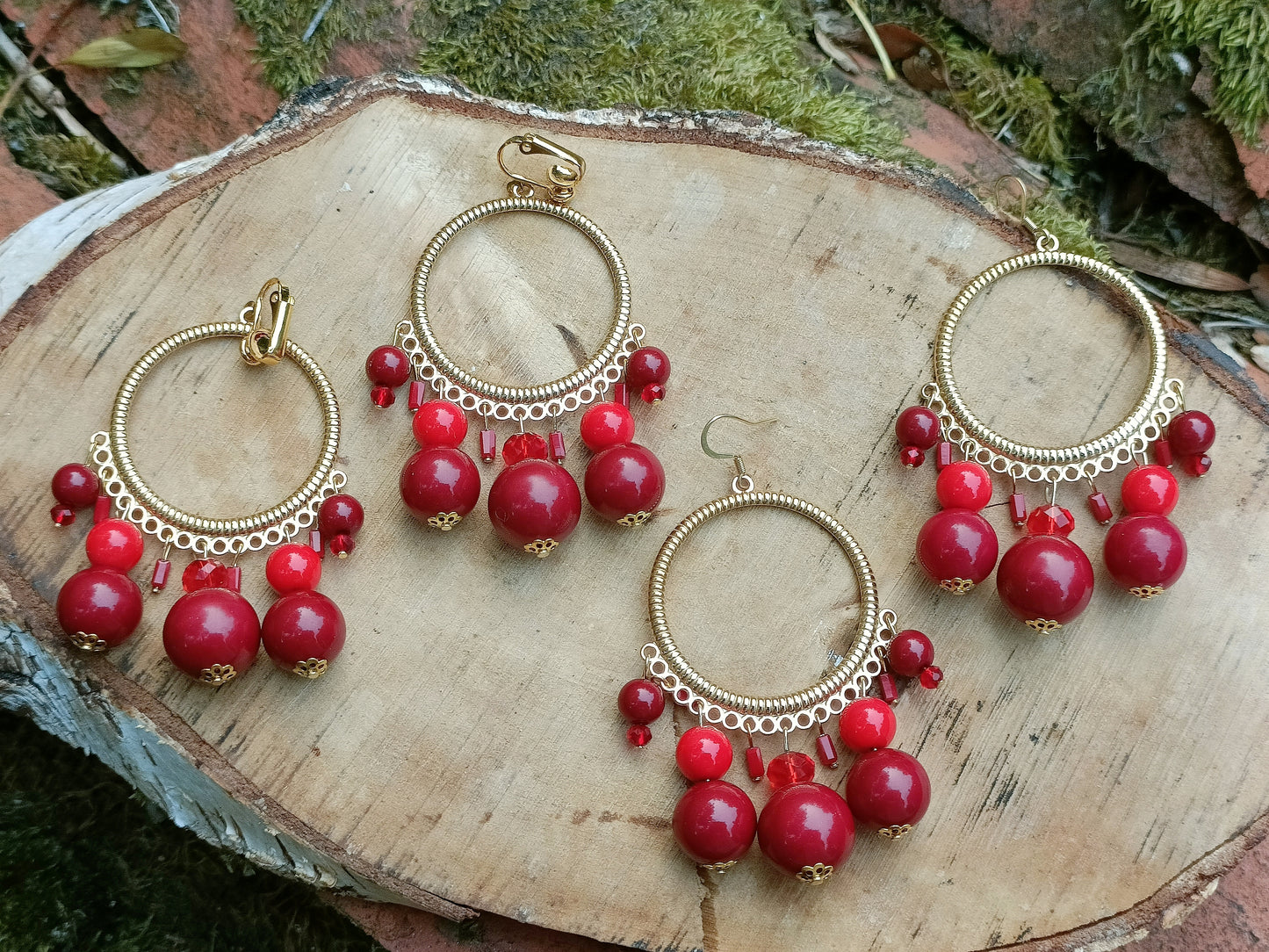 Ysambre, les grandes boucles d'oreilles rouges dorées or fin, percées ou clips