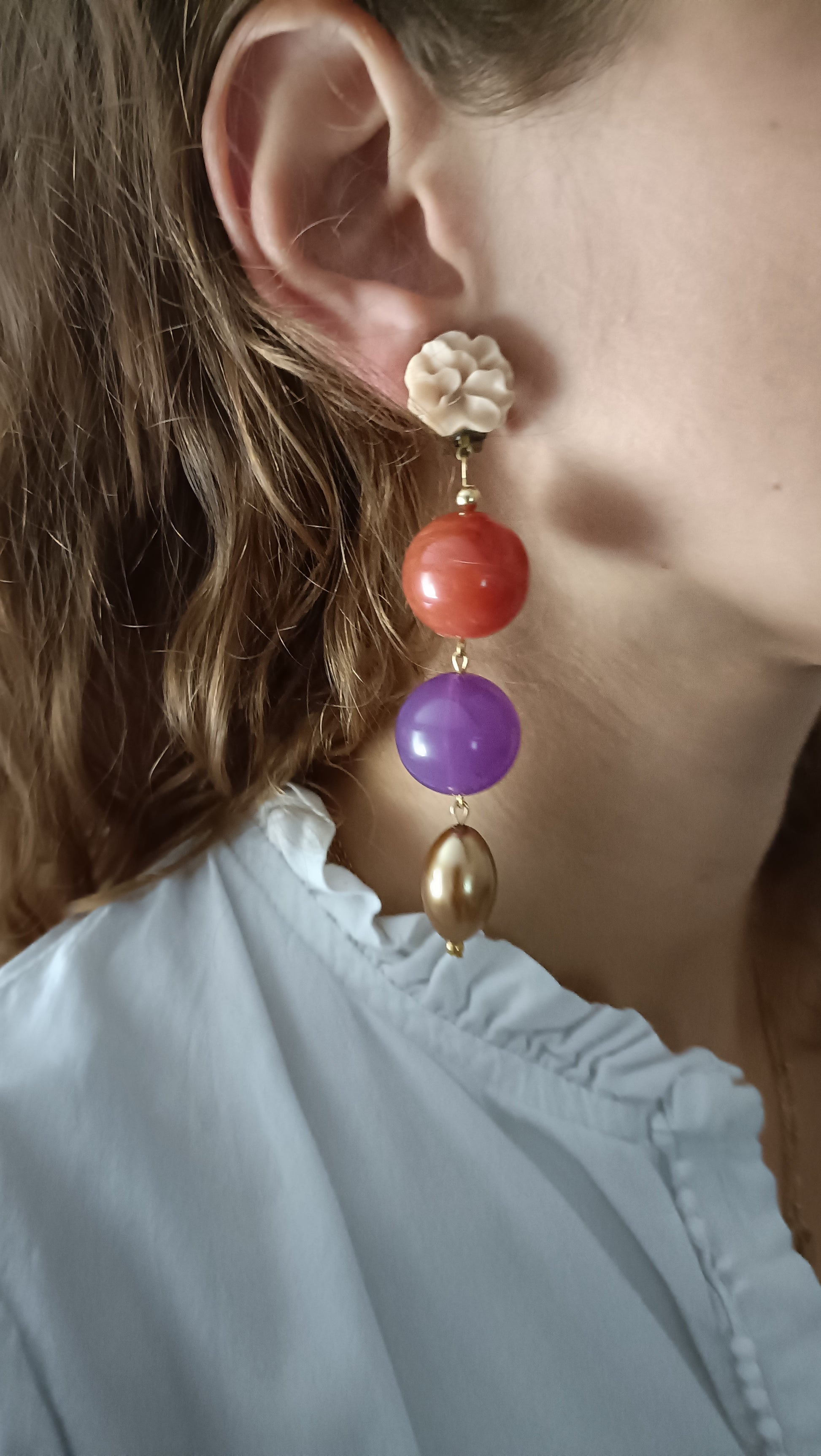 les Circus, longues boucles d'oreilles clips colorées, terracotta, violet et doré